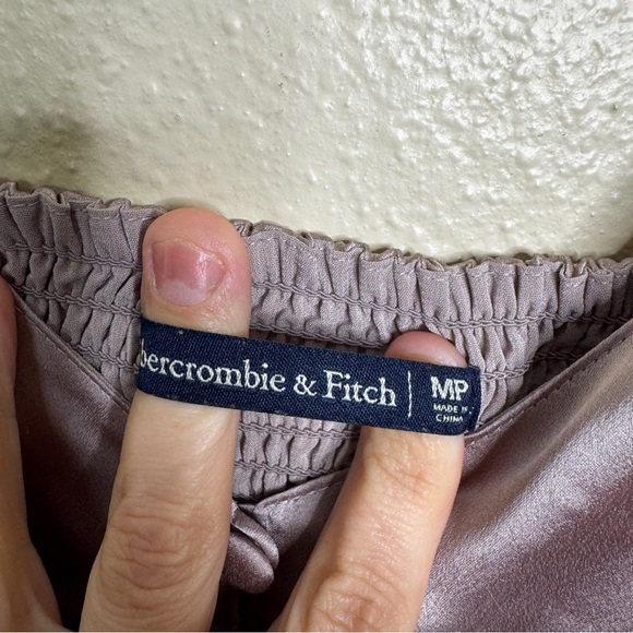 Abercrombie & Fitch Dress Women's Medium Dusty Lavender Satin Button Front Midi - Picture 2 of 7